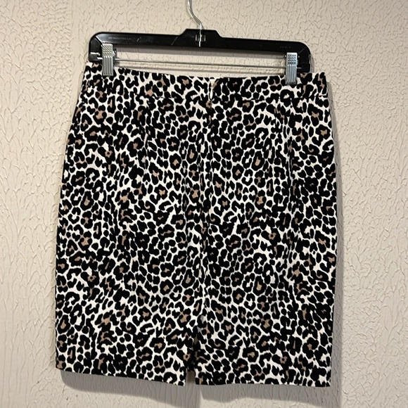 J. Crew Leopard print 100% cotton pencil skirt size 4P - Picture 6 of 9